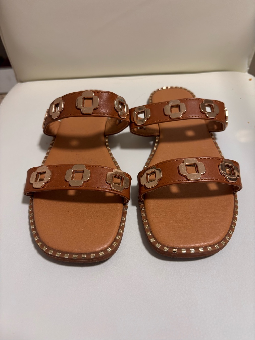 Top Moda Tan Brown Slide Sandals Gold Detail Size 7